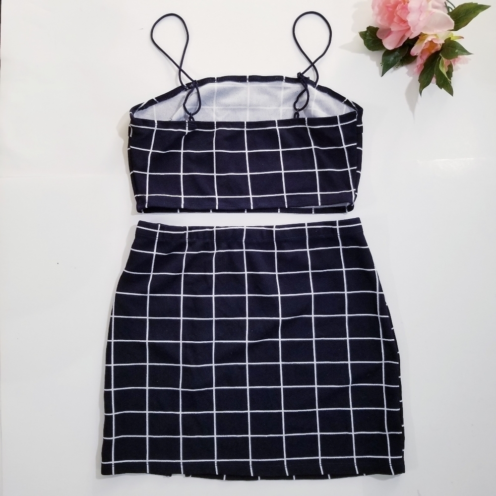 SHEIN Plaid 2 Set Crop Set & Skirt Large - Picture 5 of 14